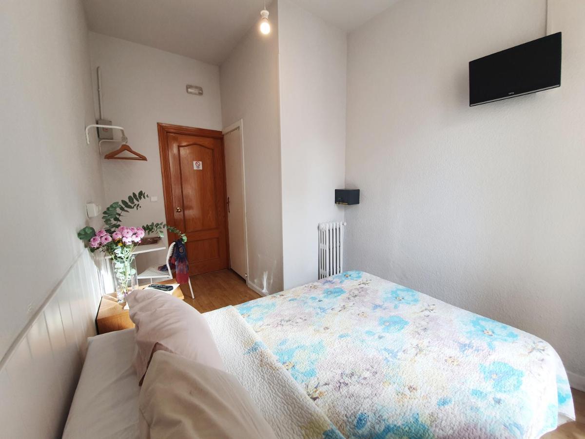 Hostal Alicante Madrid Extérieur photo
