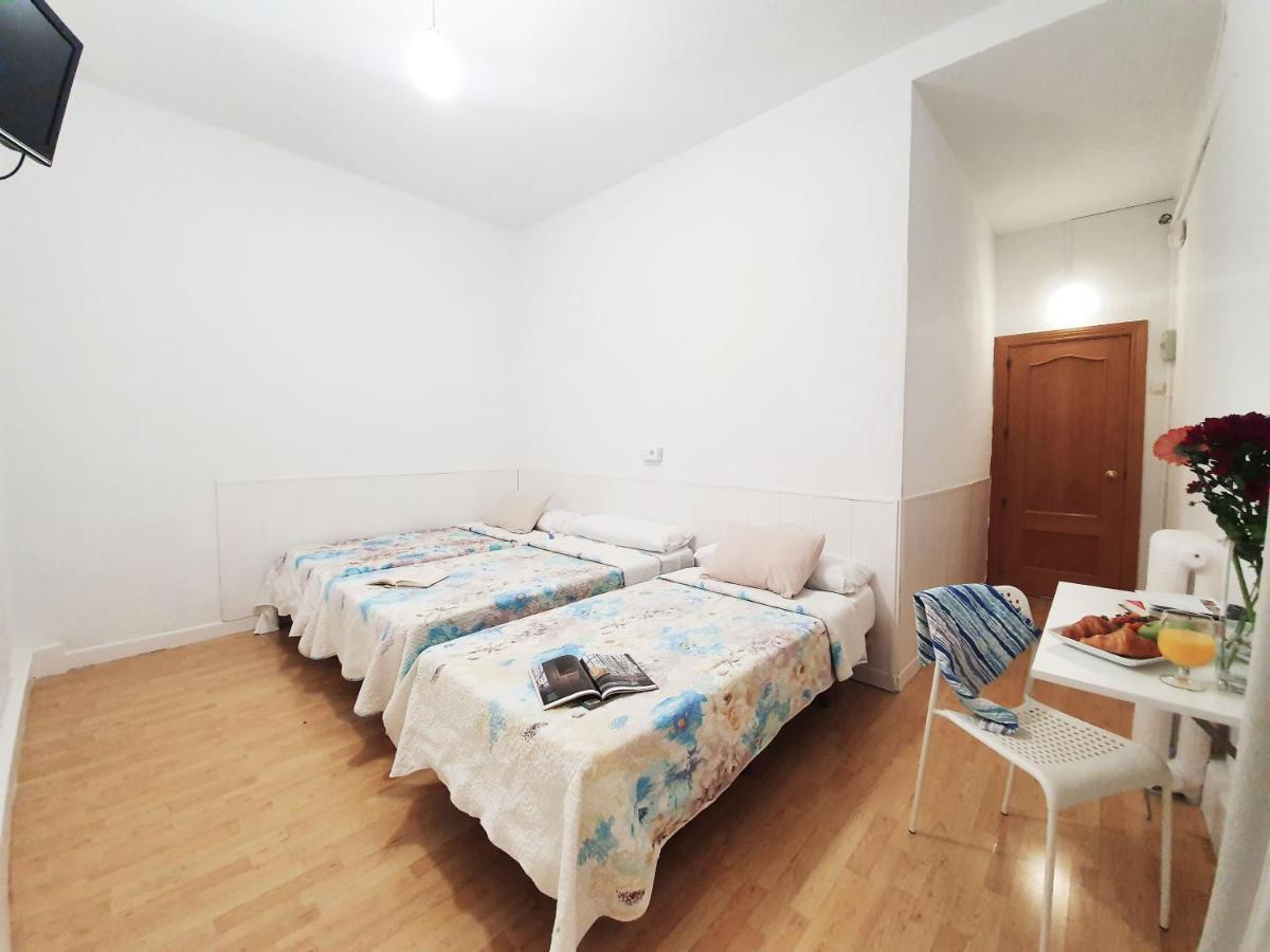 Hostal Alicante Madrid Extérieur photo