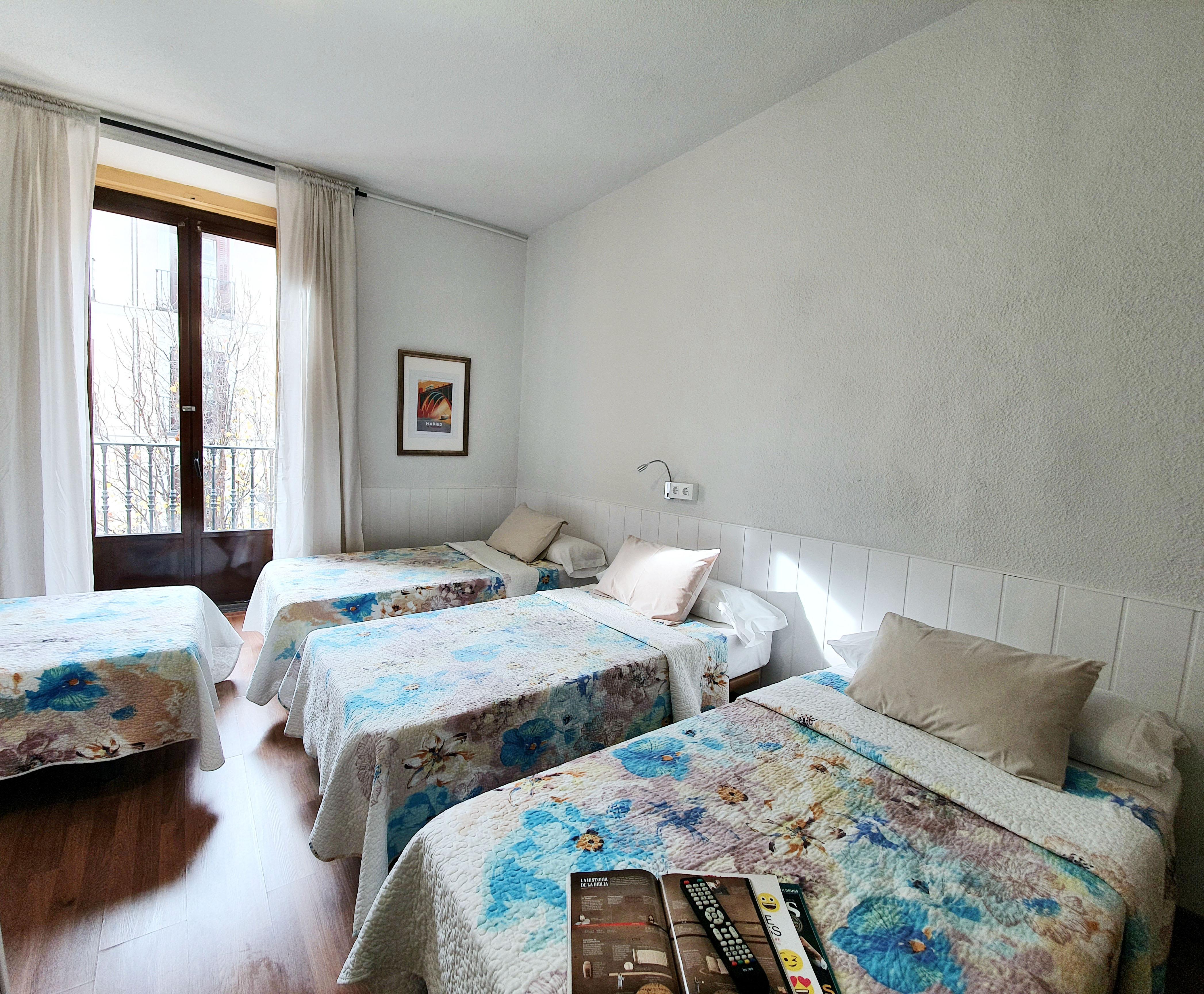 Hostal Alicante Madrid Extérieur photo